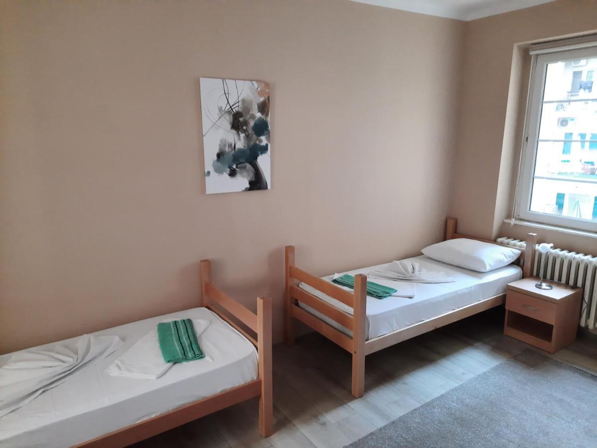 Petar Drapsin Hostel Belgrade Extérieur photo